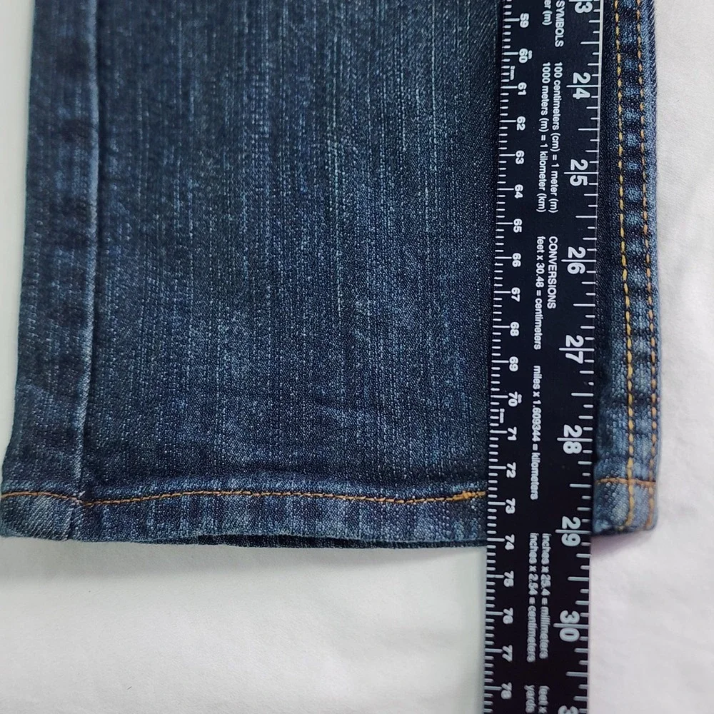 Signature Levi Strauss Jeans Mens 29x32 Straight Leg Blue Denim Minimalist Indie